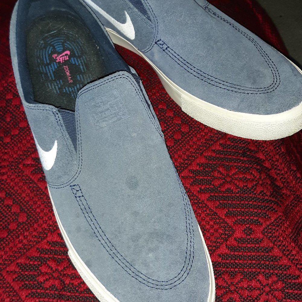 Nike suede blue gray loafers